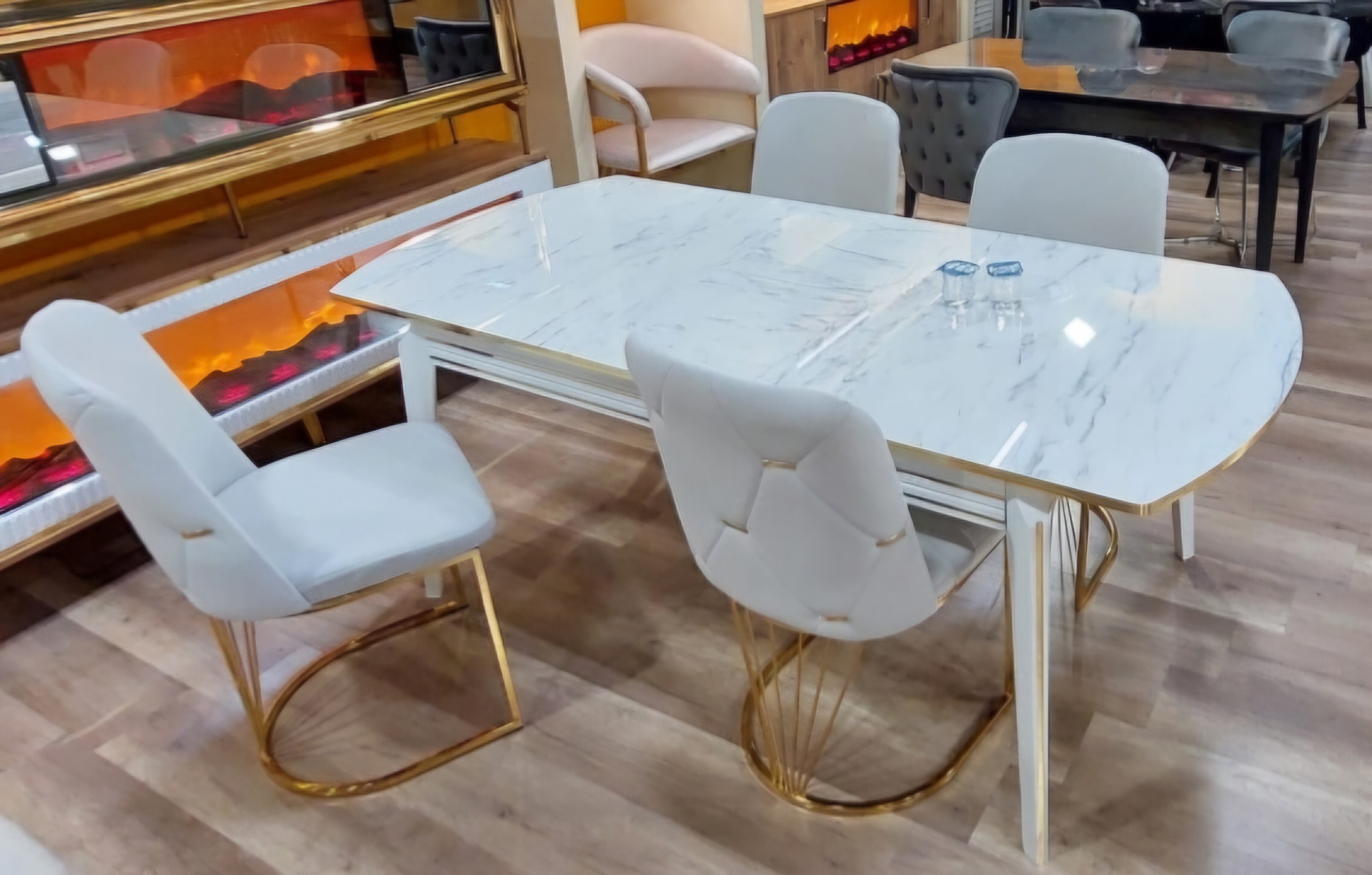 Table à manger et chaises