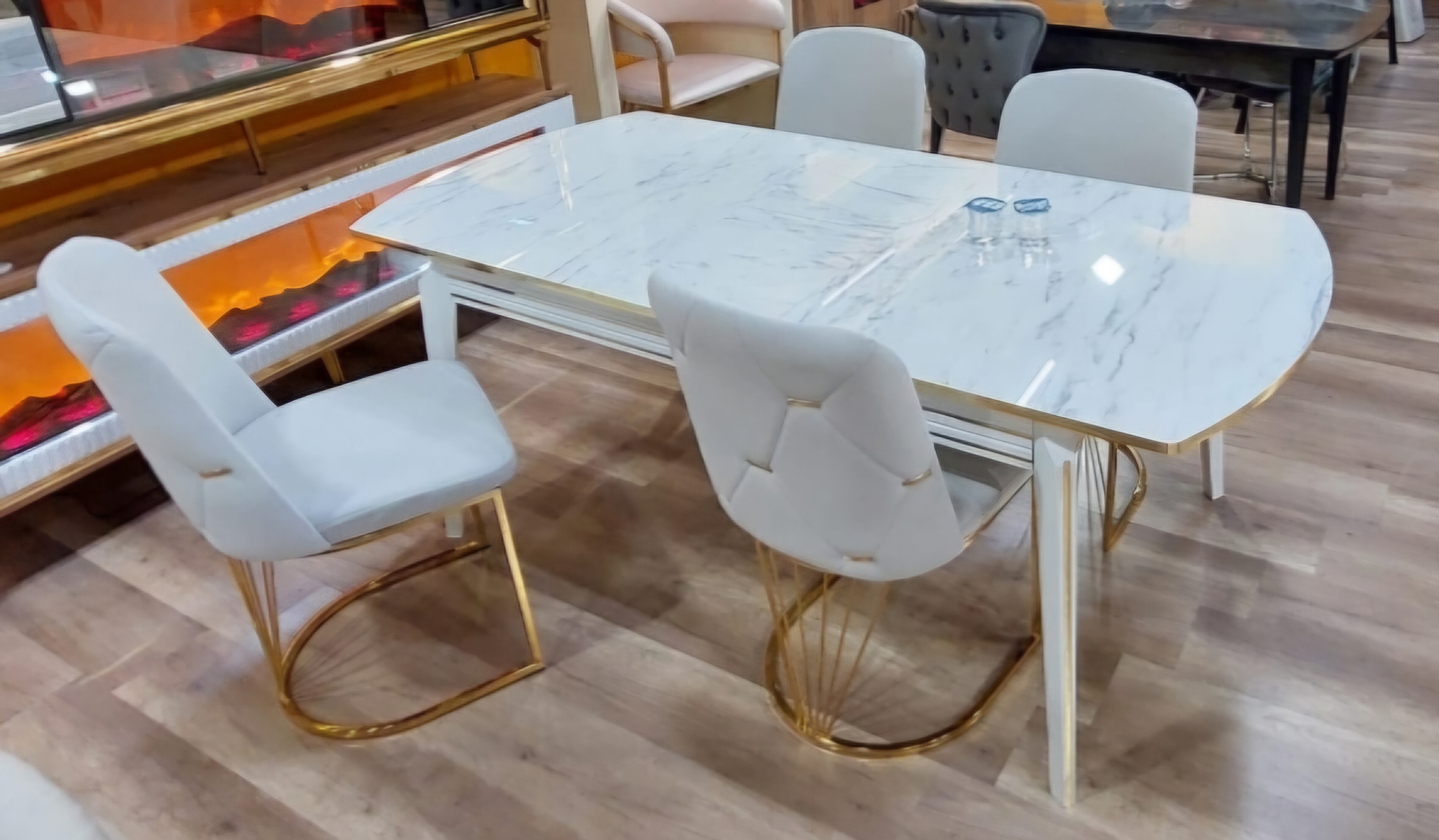 Table à manger et chaises